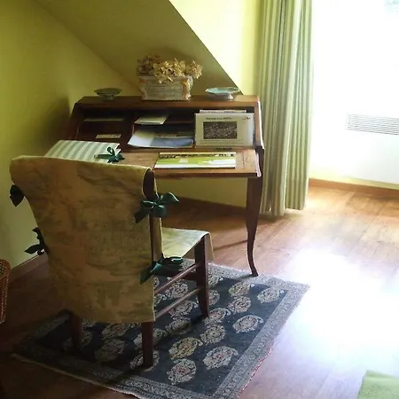 ベッド・アンド・ブレックファスト ル ムーラン ディス La Cropte