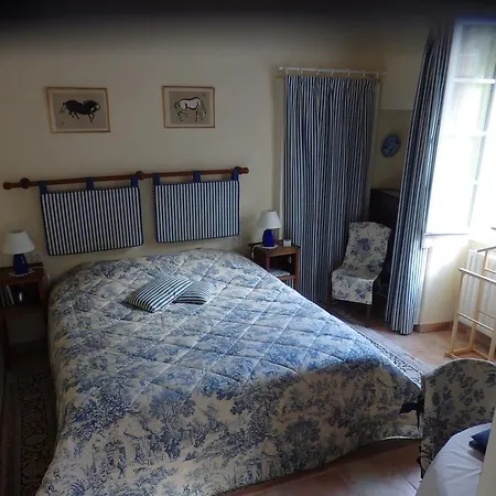 ル ムーラン ディス ベッド・アンド・ブレックファスト La Cropte